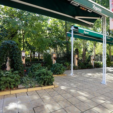 Acropolis Hotel بازارجيك المظهر الخارجي الصورة