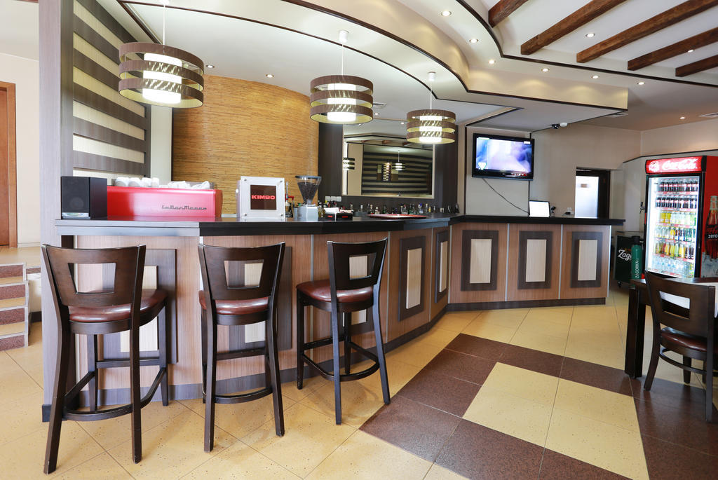 Acropolis Hotel بازارجيك المظهر الخارجي الصورة