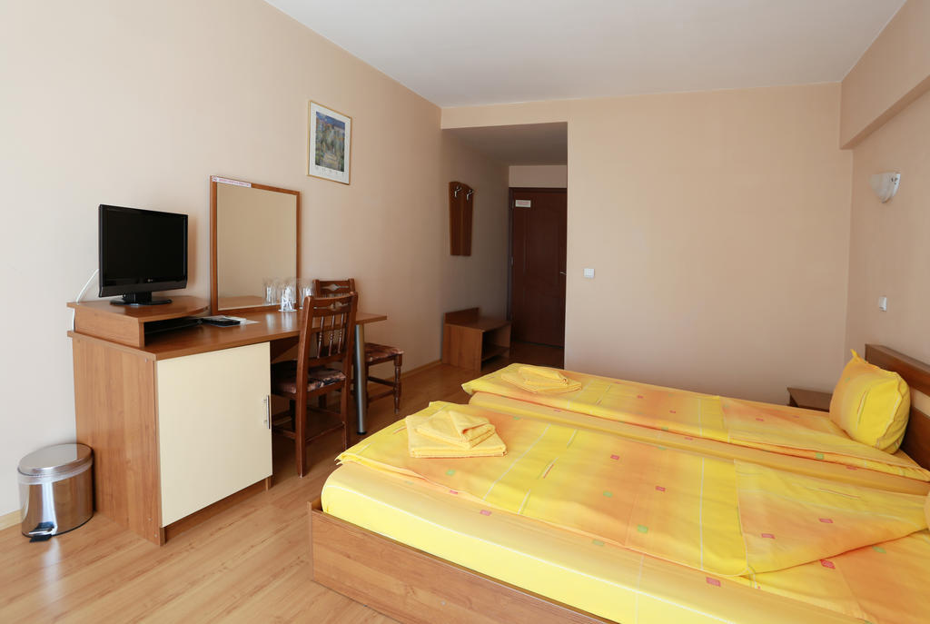 Acropolis Hotel بازارجيك الغرفة الصورة