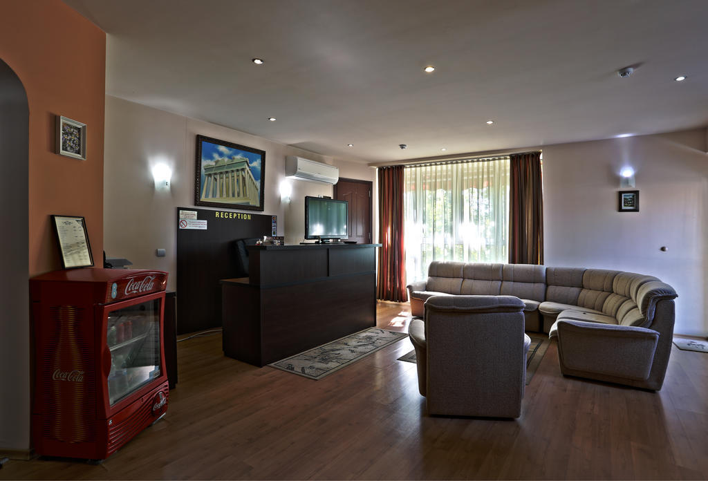 Acropolis Hotel بازارجيك المظهر الخارجي الصورة